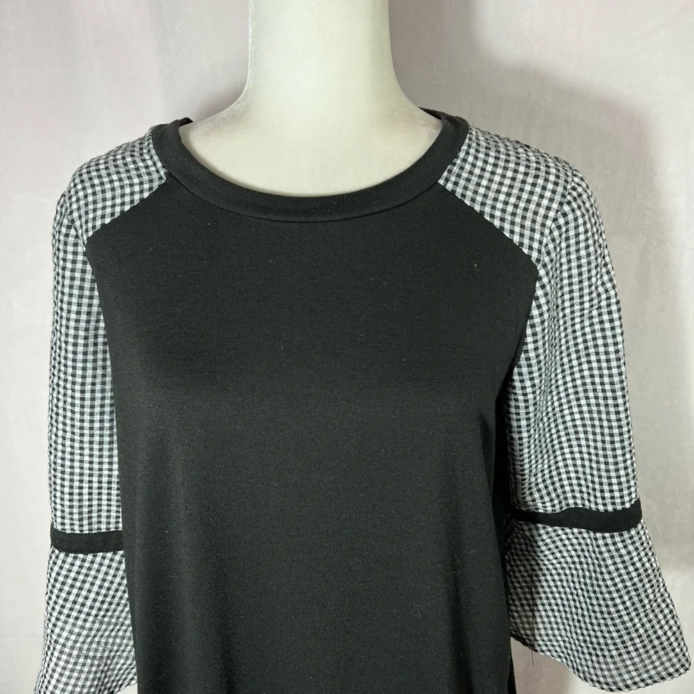 New Black and Checked Bell Sleeve Dress - Picture 2 of 9